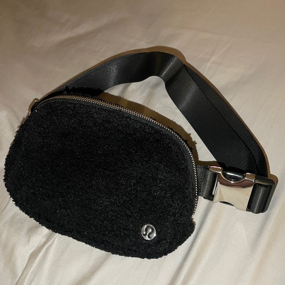 Original lululemon Fleece Belt Bag